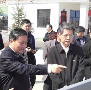 熱烈歡迎河南省副省長(zhǎng)武國(guó)定、汝陽(yáng)縣縣委書(shū)記潘峰到我廠(chǎng)指導(dǎo)工作